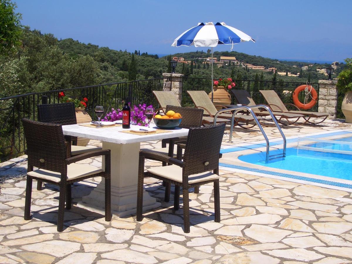 Villa Bacchus Kassiopi Corfu Buitenkant foto
