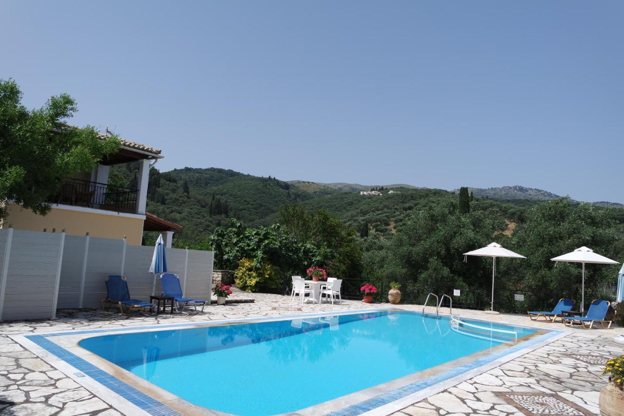 Villa Bacchus Kassiopi Corfu Buitenkant foto