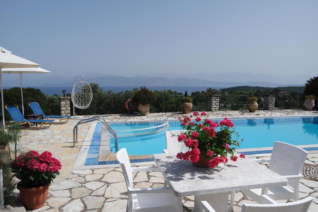 Villa Bacchus Kassiopi Corfu Buitenkant foto